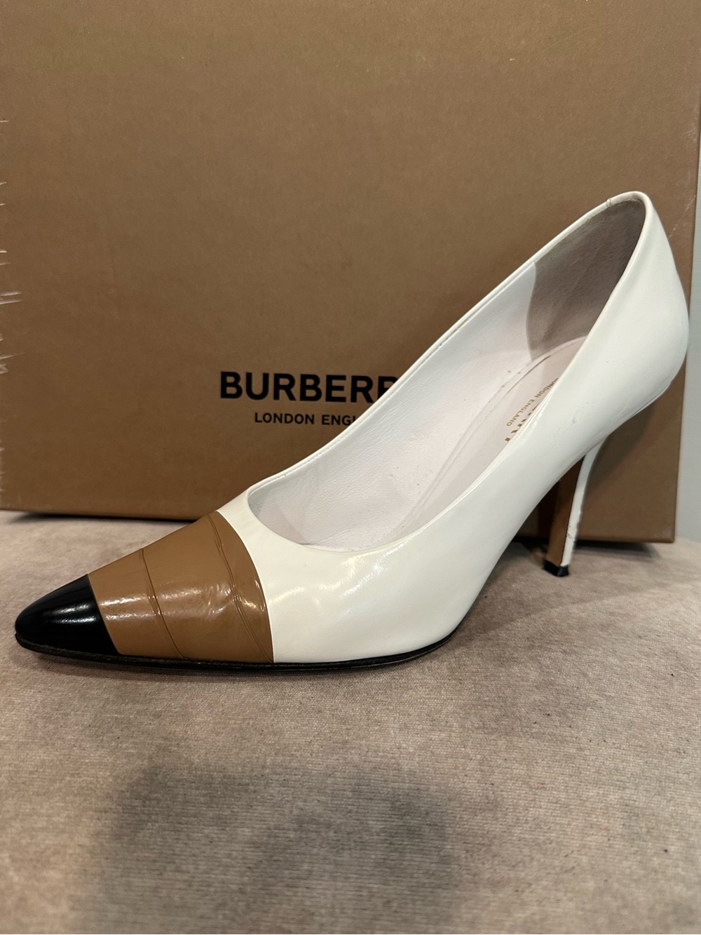Burberry Pumps